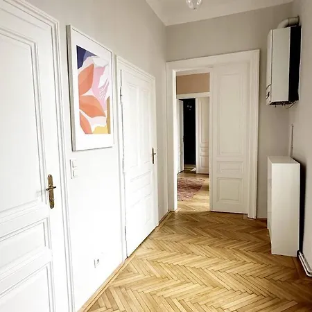 Ruhige & Grosse Altbauwohnung 7Min Zum Zentrum Wien Exterior foto